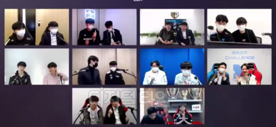 LCK 10°³ ÆÀ °¨µ¶¡¤¼±¼ö ¸¸ÀåÀÏÄ¡ "´ã¿ø ±â¾Æ°¡ ¿ì½ÂÈĺ¸"¡¦"13ÀÏ ¹«°üÁß ¿Â¶óÀÎ ÁøÇà" LCK 10°³ ÆÀ °¨µ¶¡¤¼±¼ö ¸¸ÀåÀÏÄ¡ "´ã¿ø ±â¾Æ°¡ ¿ì½ÂÈĺ¸"¡¦"13ÀÏ ¹«°üÁß ¿Â¶óÀÎ ÁøÇà"